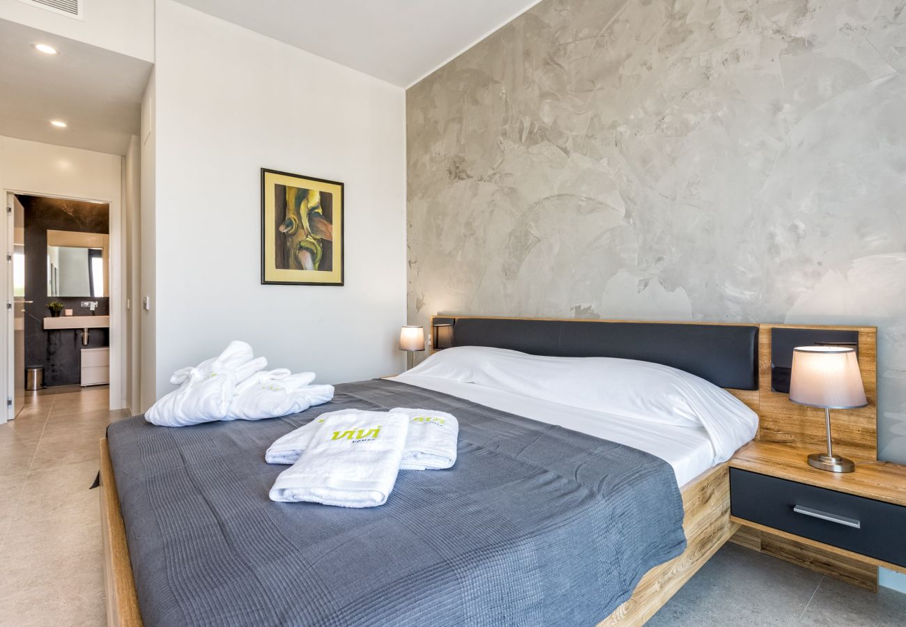 España Costa del Sol Torremolinos apartamento de vacaciones Oceana dormitorio interior de lujo