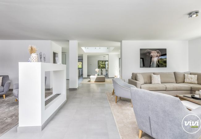 Villa en Sitio de Calahonda - Villa Ruby | Villa con jardín en Calahonda Villa en Sitio de Calahonda - Villa Ruby | Villa con jardín en Calahonda