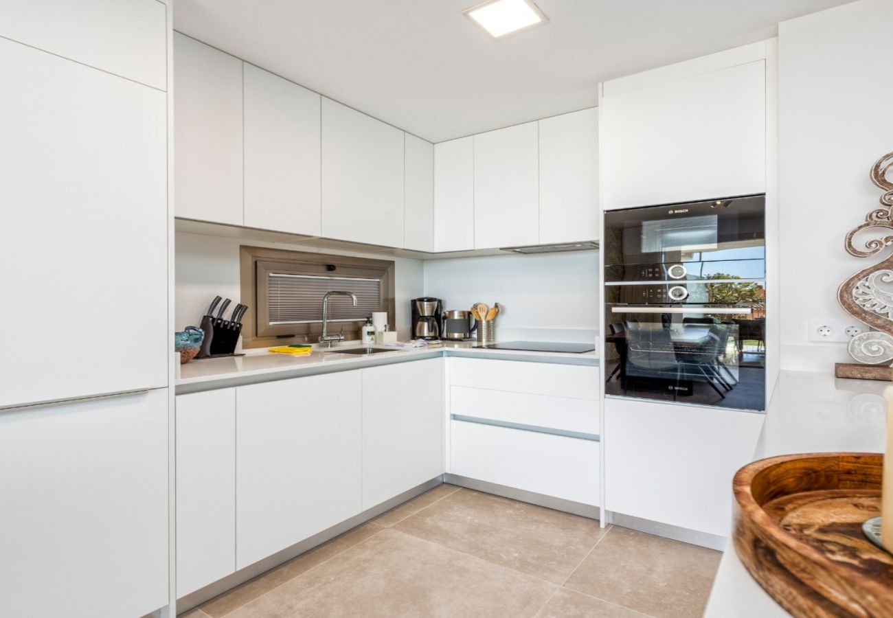 Apartamento en Mijas Costa - Mero - Piscina | Frente a la playa | Vistas al mar