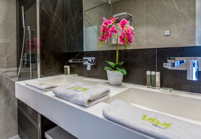 Apartamento en Torremolinos - Dalí | Apartamento en primera línea de playa en Torremolinos Apartamento en Torremolinos - Dalí | Apartamento en primera línea de playa en Torremolinos