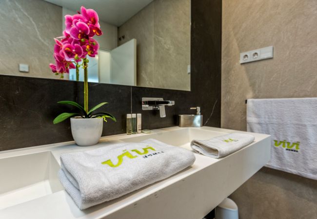 Apartamento en Torremolinos - Dalí | Apartamento en primera línea de playa en Torremolinos Apartamento en Torremolinos - Dalí | Apartamento en primera línea de playa en Torremolinos