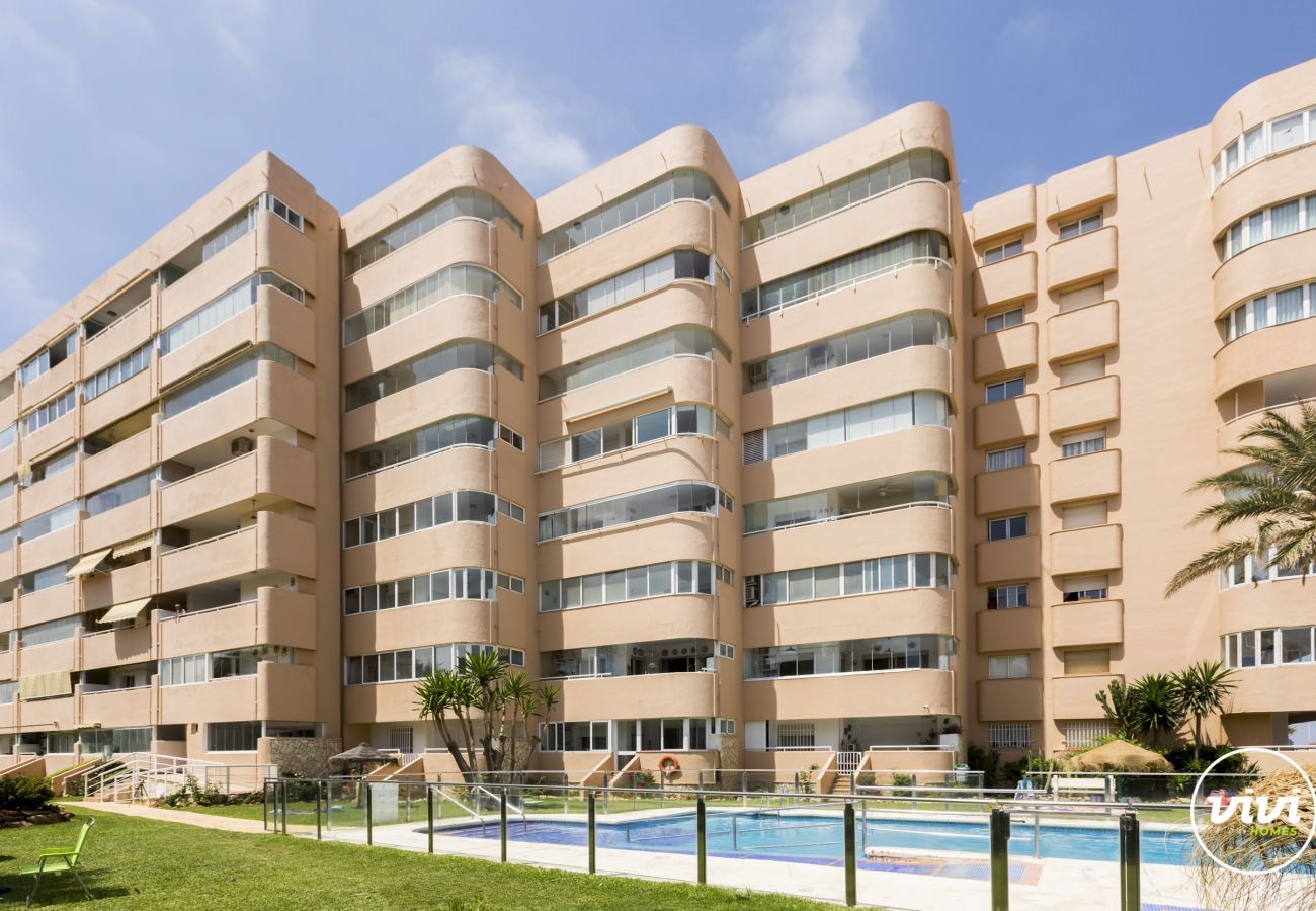 Apartamento en Fuengirola - Rio - Centro | Piscina Climatizada | Primera línea de playa 