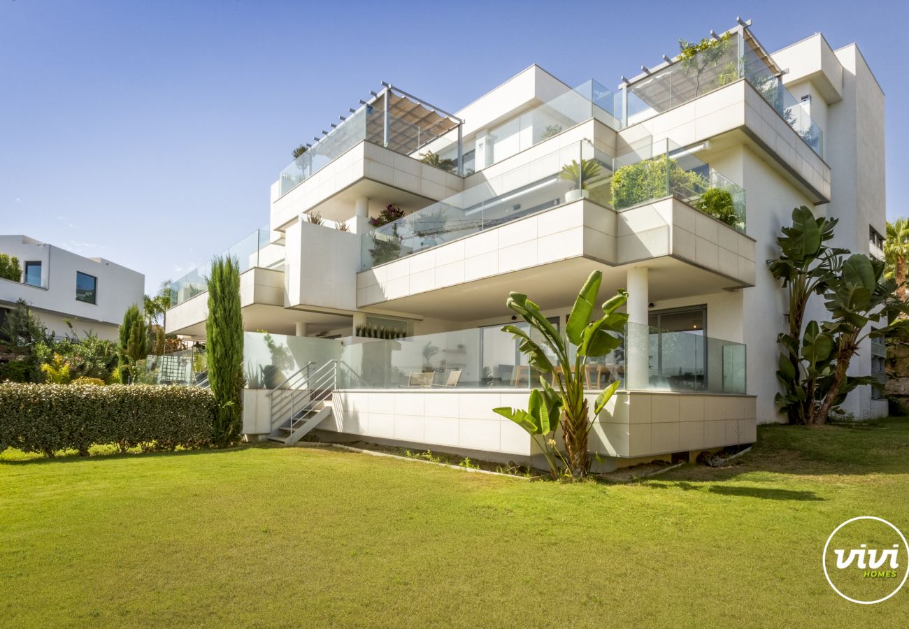 Apartamento en Marbella - Casa Ferli - Golf | Vista al mar y al golf | Terraza soleada
