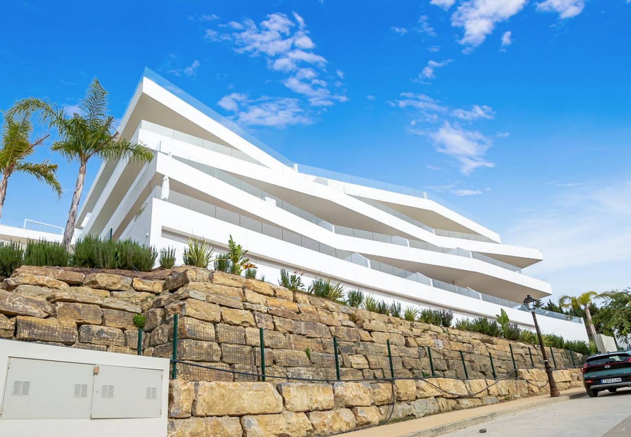 Apartamento en Estepona - ROLI - Casa de diseño | Terraza soleada | Vistas