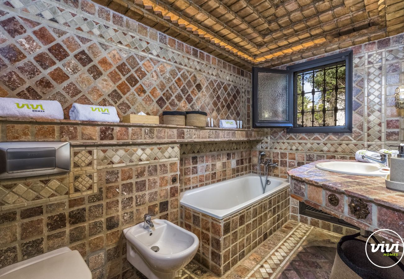 Baño grande, Villa Bella, Casa de vacaciones en Marbella