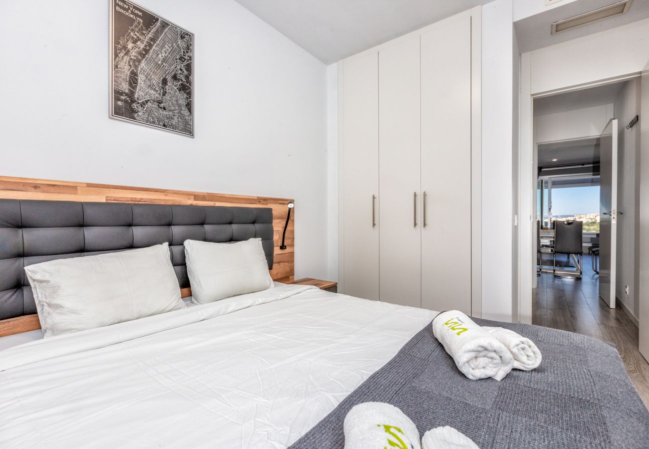 Apartamento en Estepona - Han | Vistas a la montaña - piscina - terraza