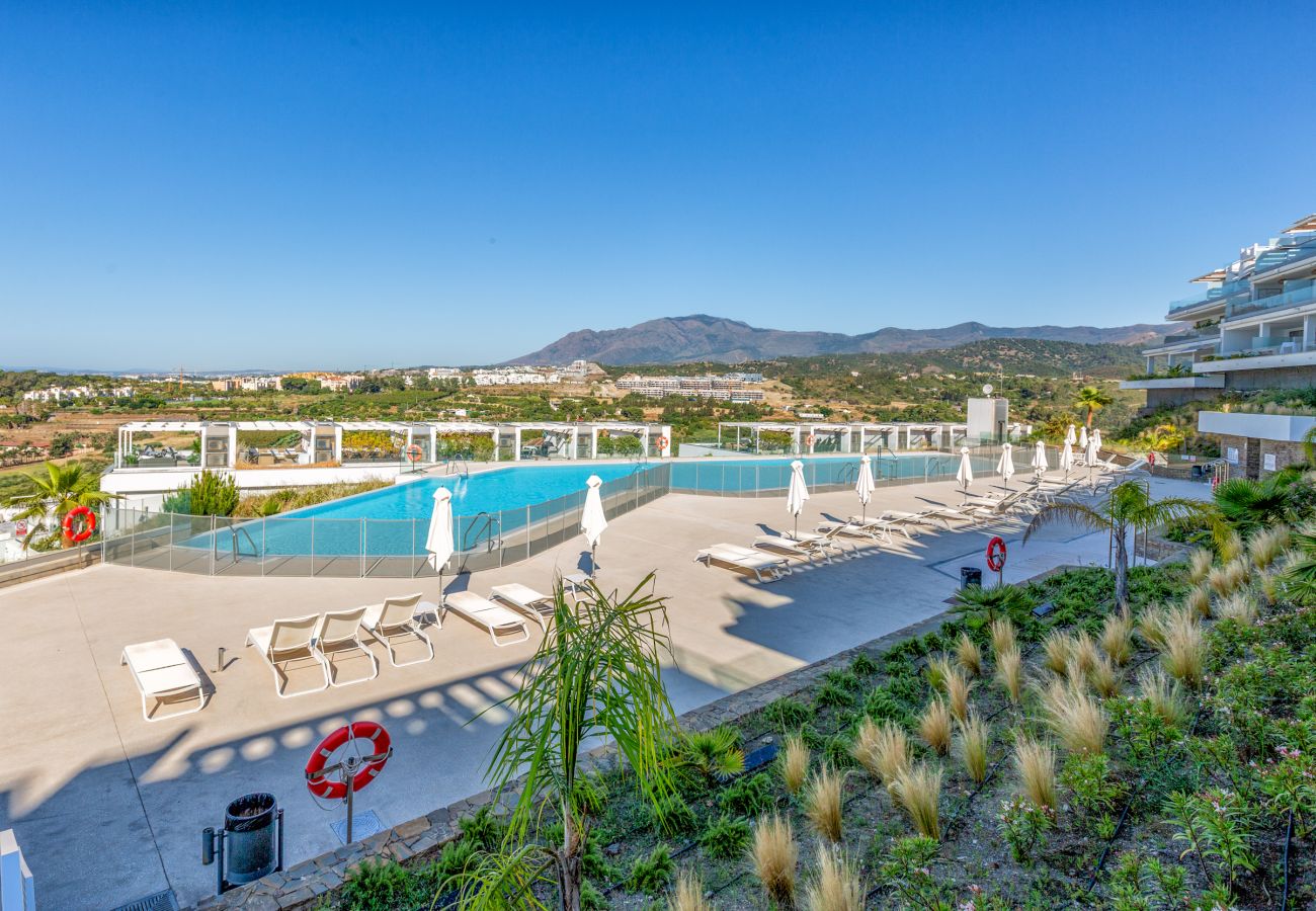 Apartamento en Estepona - Han | Vistas a la montaña - piscina - terraza
