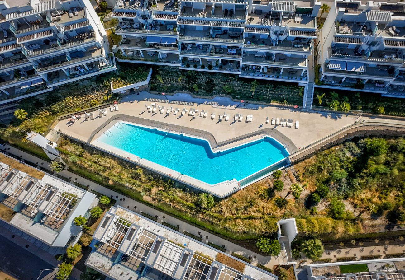 Apartamento en Estepona - Han | Vistas a la montaña - piscina - terraza