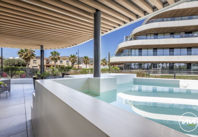 Apartamento en Torremolinos - Choco | Piscina Privada | Playa | Gimnasio | Moderno