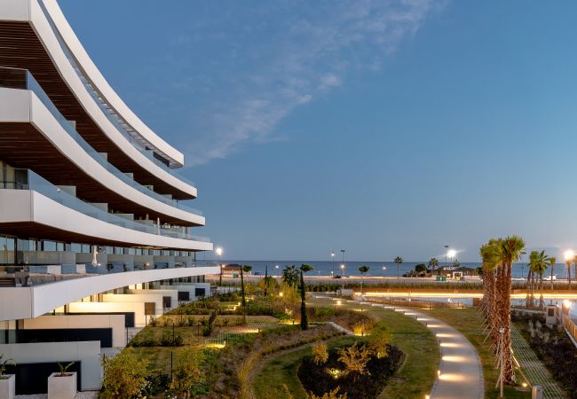 Apartamento en Torremolinos - Choco | Piscina Privada | Playa | Gimnasio | Moderno