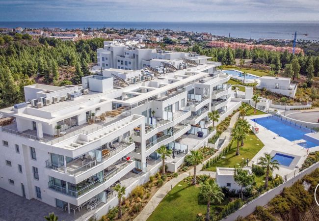 Apartamento en Mijas Costa - Heles - Lujo | Moderno | Gym