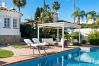 Villa en Estepona - Casa Blanca | Villa con jardín en Estepona