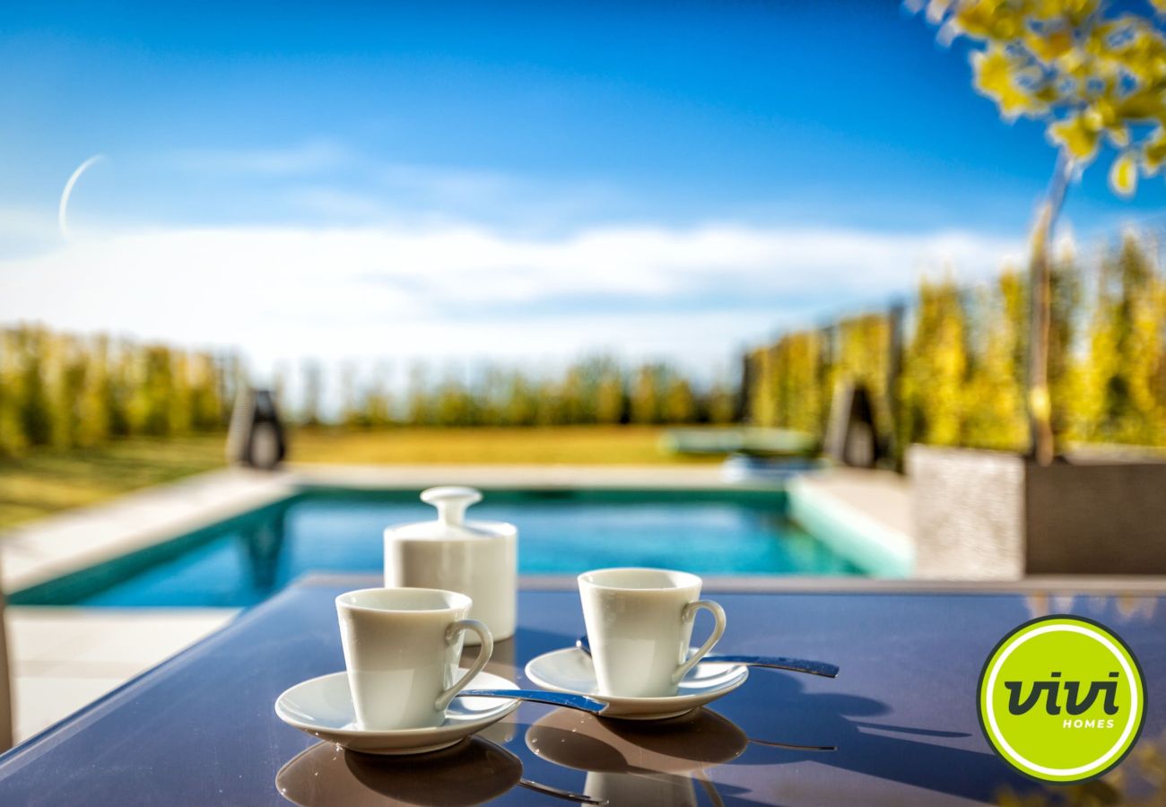 Casa en Estepona - Casa Sol Estepona | con piscina privada y jardín