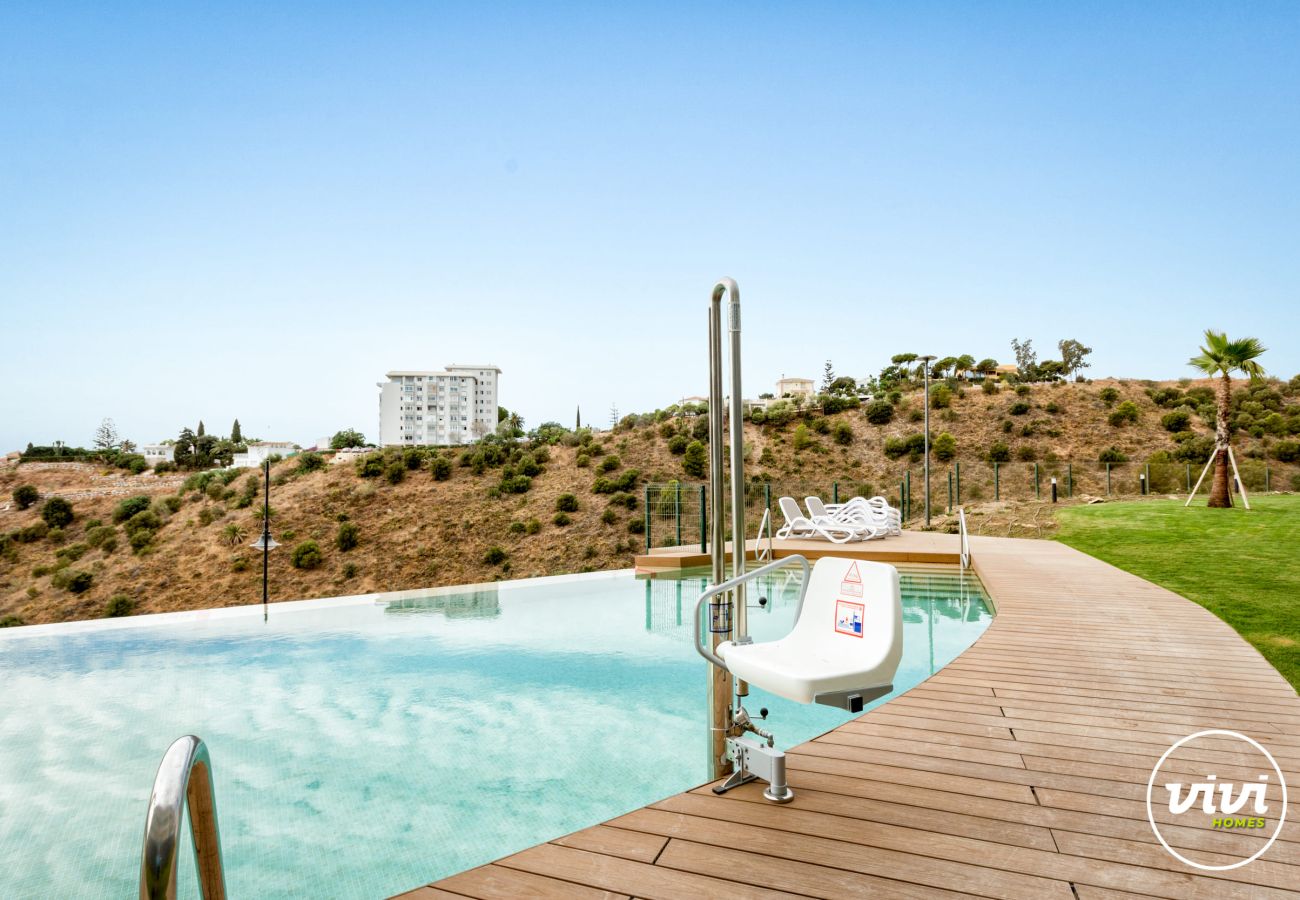 Apartamento en Fuengirola - Casa Sonnenberg | Impresionantes Vistas al Mar, Piscina y Terraza