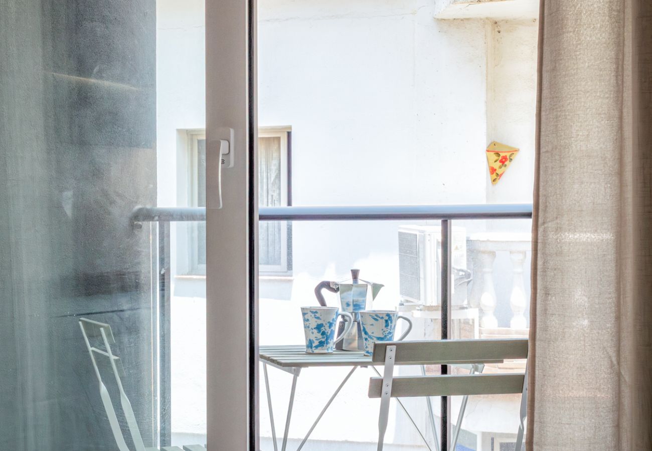 Apartamento en Fuengirola - Casa Ovi | Centro Ciudad -  Playa - Terraza