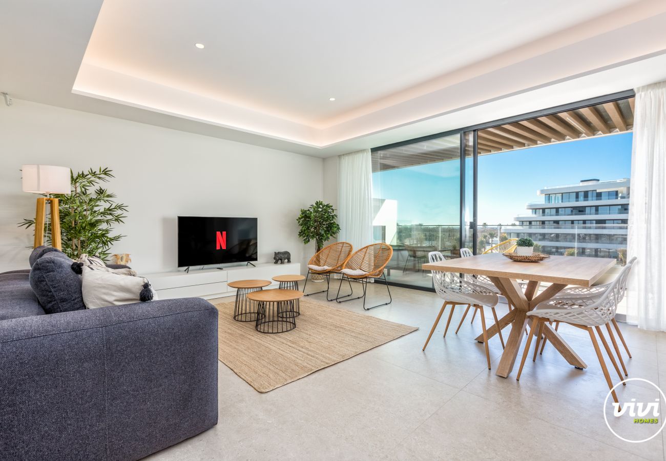 Apartment in Torremolinos - Bambu - Beachfront | Pool