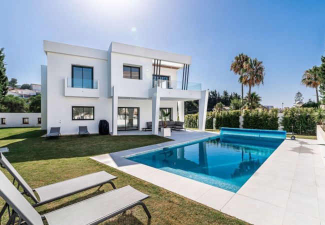 Villa in Sitio de Calahonda - Villa Ruby | Villa met tuin in Calahonda Villa in Sitio de Calahonda - Villa Ruby | Villa met tuin in Calahonda