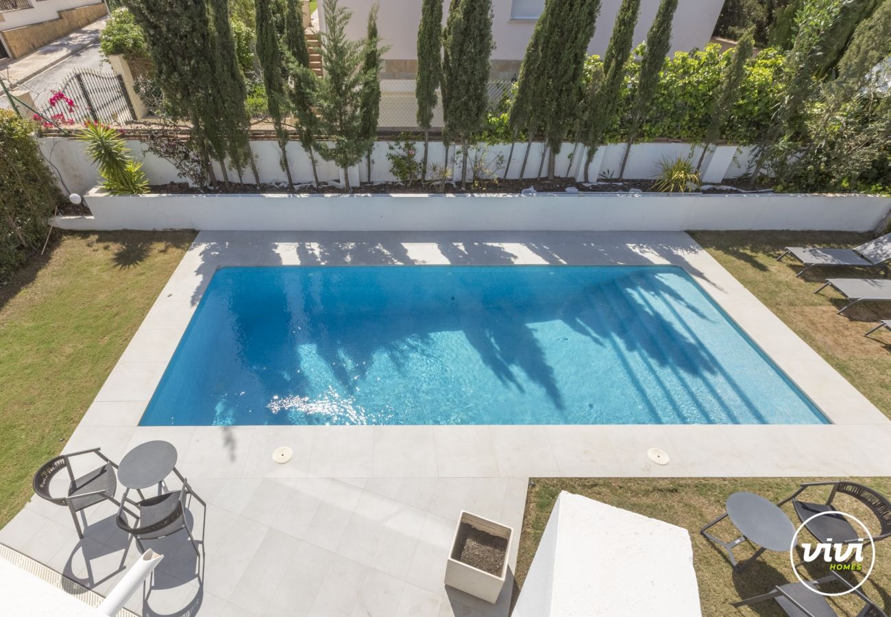 Villa in Sitio de Calahonda - Villa Ruby - Privézwembad | Modern | BBQ