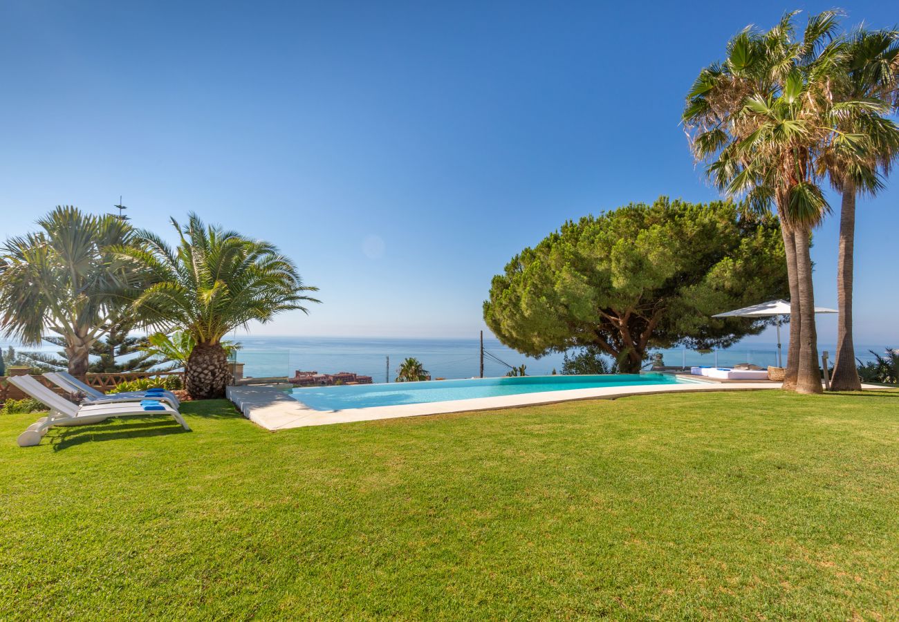 Villa in Benalmádena - Villa del Mar - Zeezicht | Privacy | Luxe