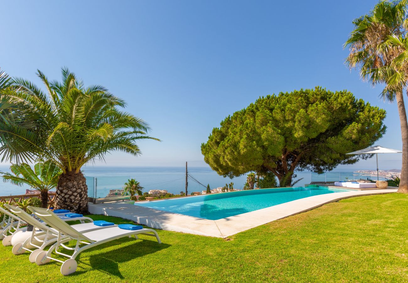 Villa in Benalmádena - Villa del Mar - Zeezicht | Privacy | Luxe