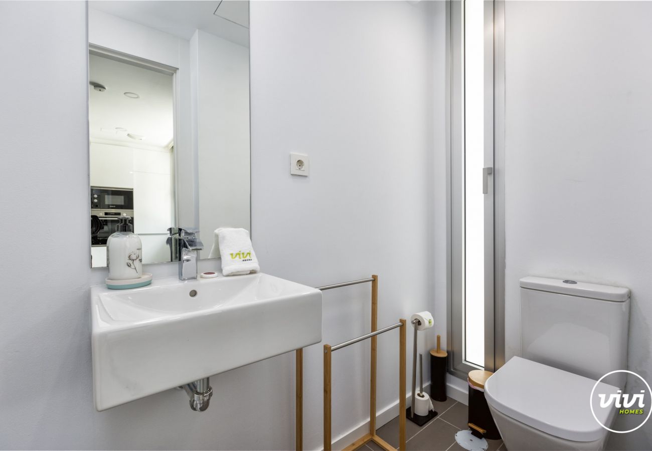 Extra badkamer met gootsteen en toilet, Sonrisa, Vakantie woning in Estepona