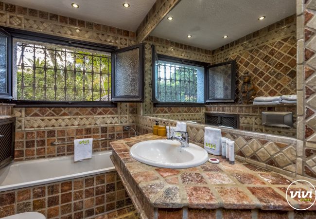 Grote badkamer, Villa Bella, Vakantie woning in Marbella