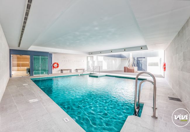 Appartement in Torremolinos - Choco | Privézwembad | Strand | Fitnessruimte | Modern