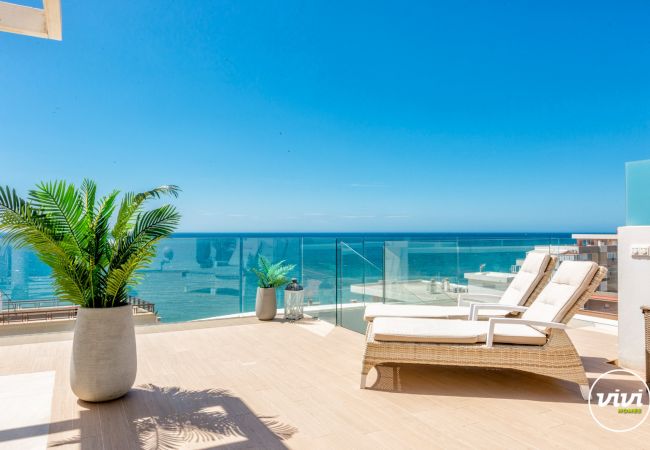 Appartement in Fuengirola - Penthouse Kenzo | Jacuzzi | Strand