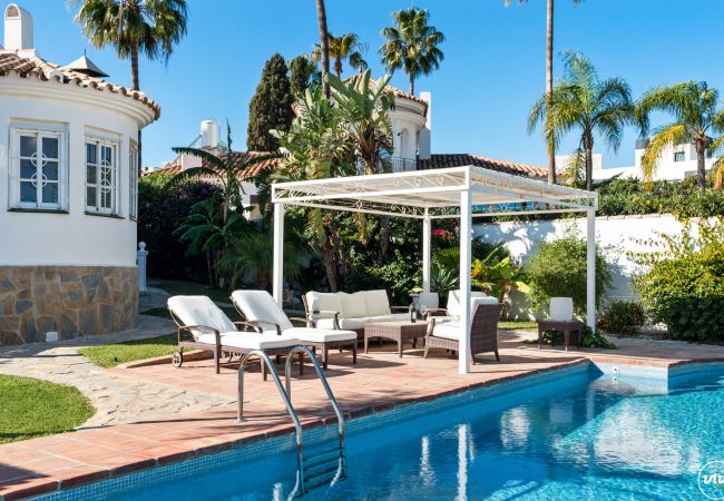 Villa in Estepona - Casa Blanca | Villa met tuin in Estepona Villa in Estepona - Casa Blanca | Villa met tuin in Estepona