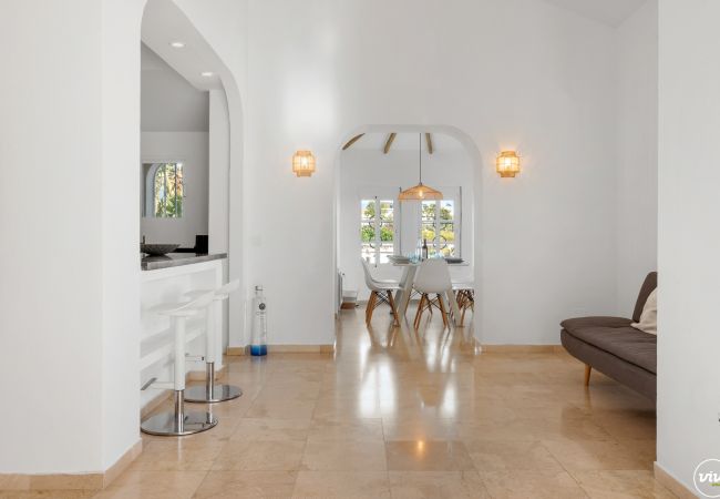 Villa in Estepona - Casa Blanca | Villa met tuin in Estepona Villa in Estepona - Casa Blanca | Villa met tuin in Estepona