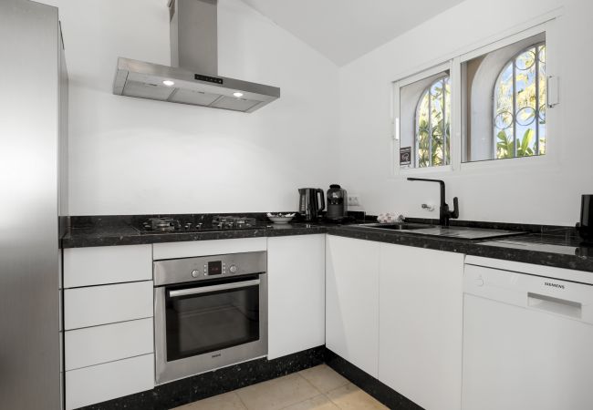 Villa in Estepona - Casa Blanca | Villa met tuin in Estepona Villa in Estepona - Casa Blanca | Villa met tuin in Estepona