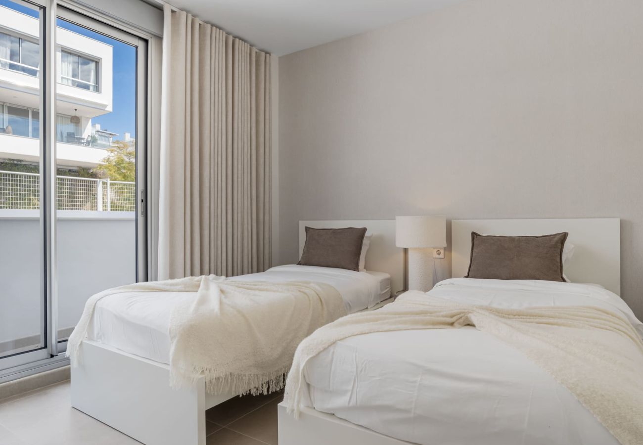 Appartement in Estepona - Penthouse Feliz | met zwembad in Estepona
