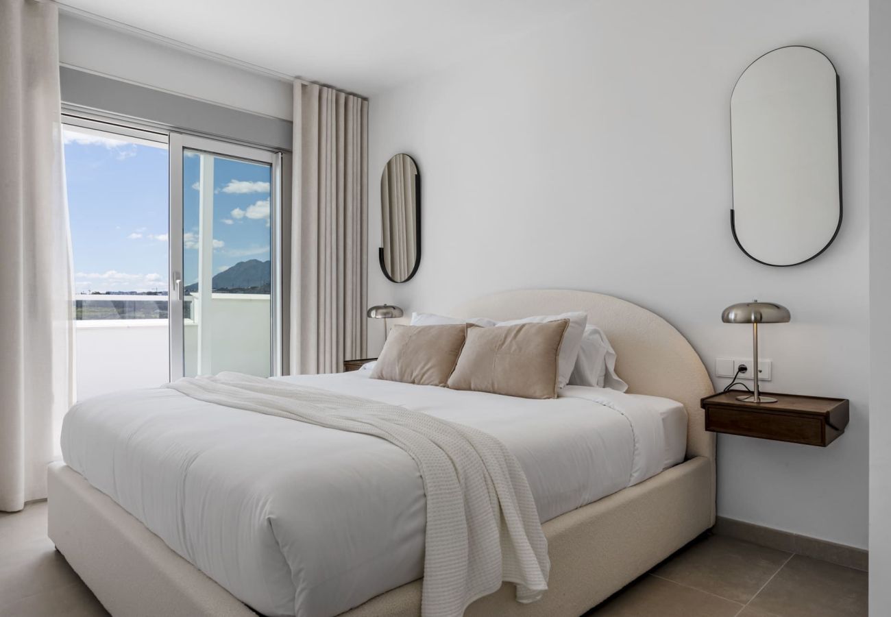 Appartement in Estepona - Penthouse Feliz | met zwembad in Estepona