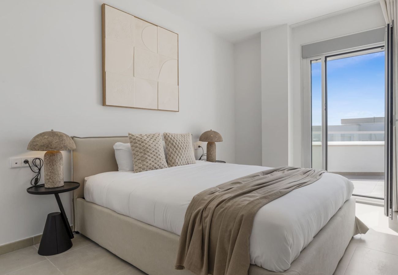 Appartement in Estepona - Penthouse Feliz | met zwembad in Estepona