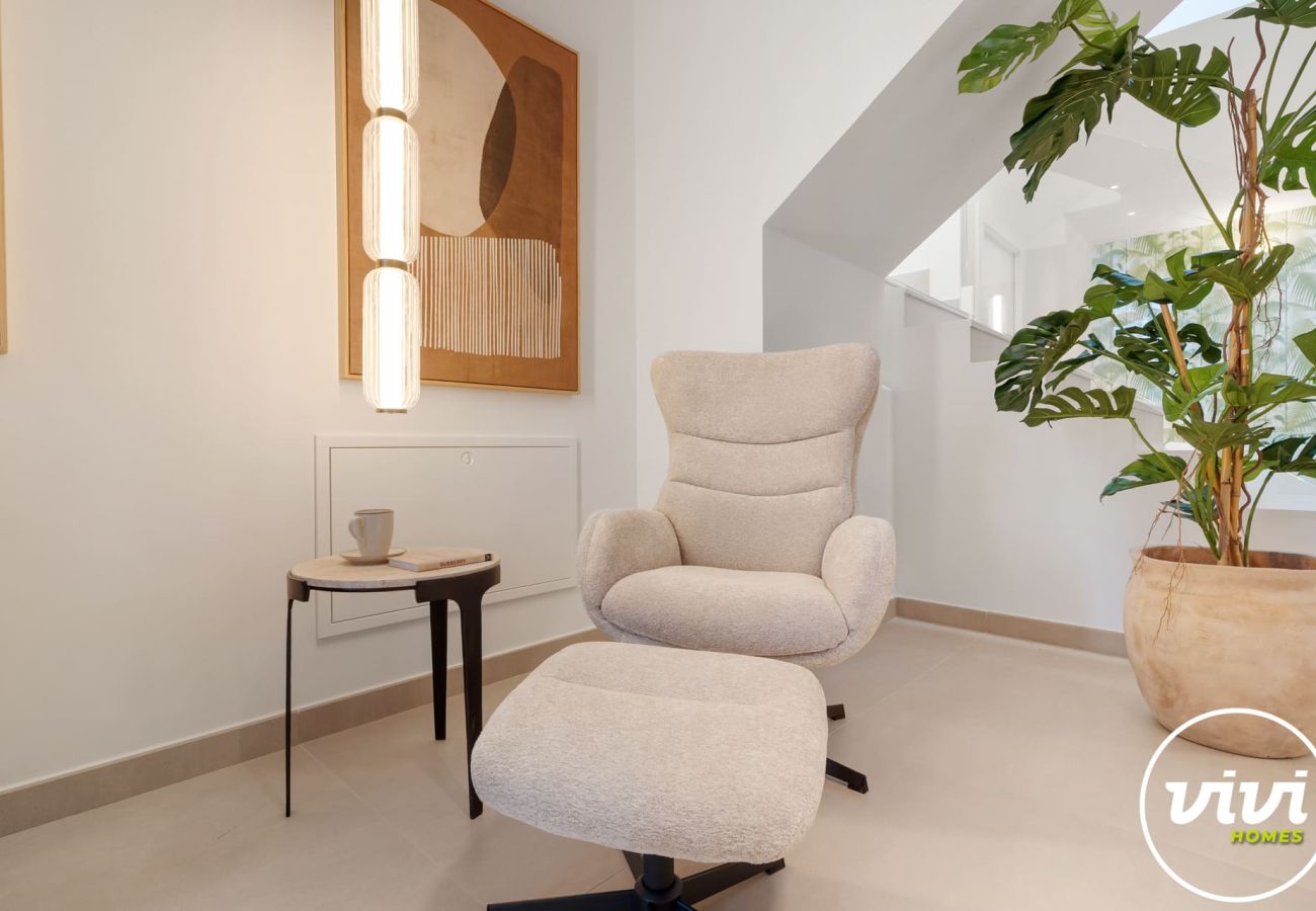 Villa in Fuengirola - Villa Huracan - Privé Zwembad, Zeezicht