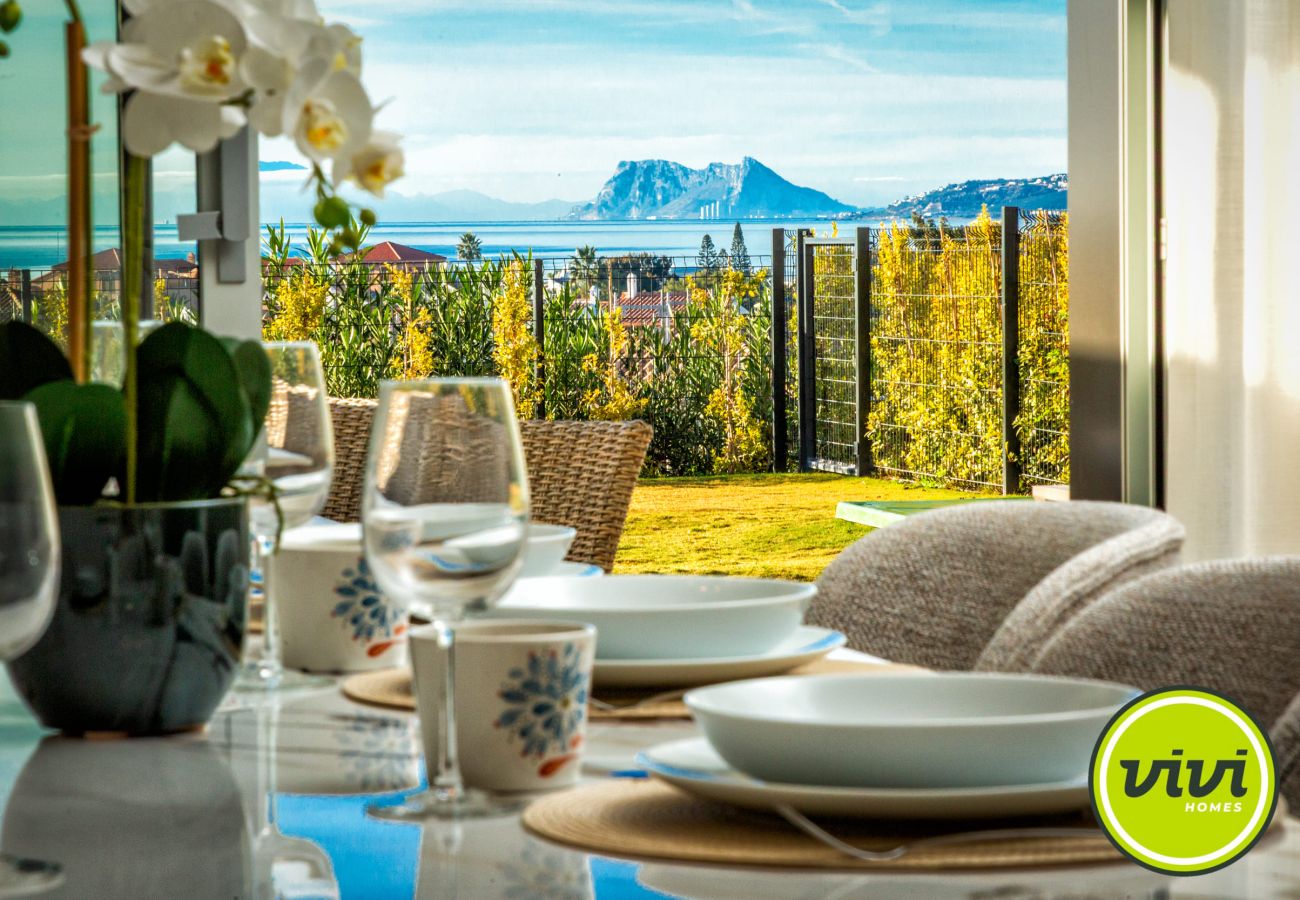 Huis in Estepona - Casa Sol Estepona | met zwembad en tuin