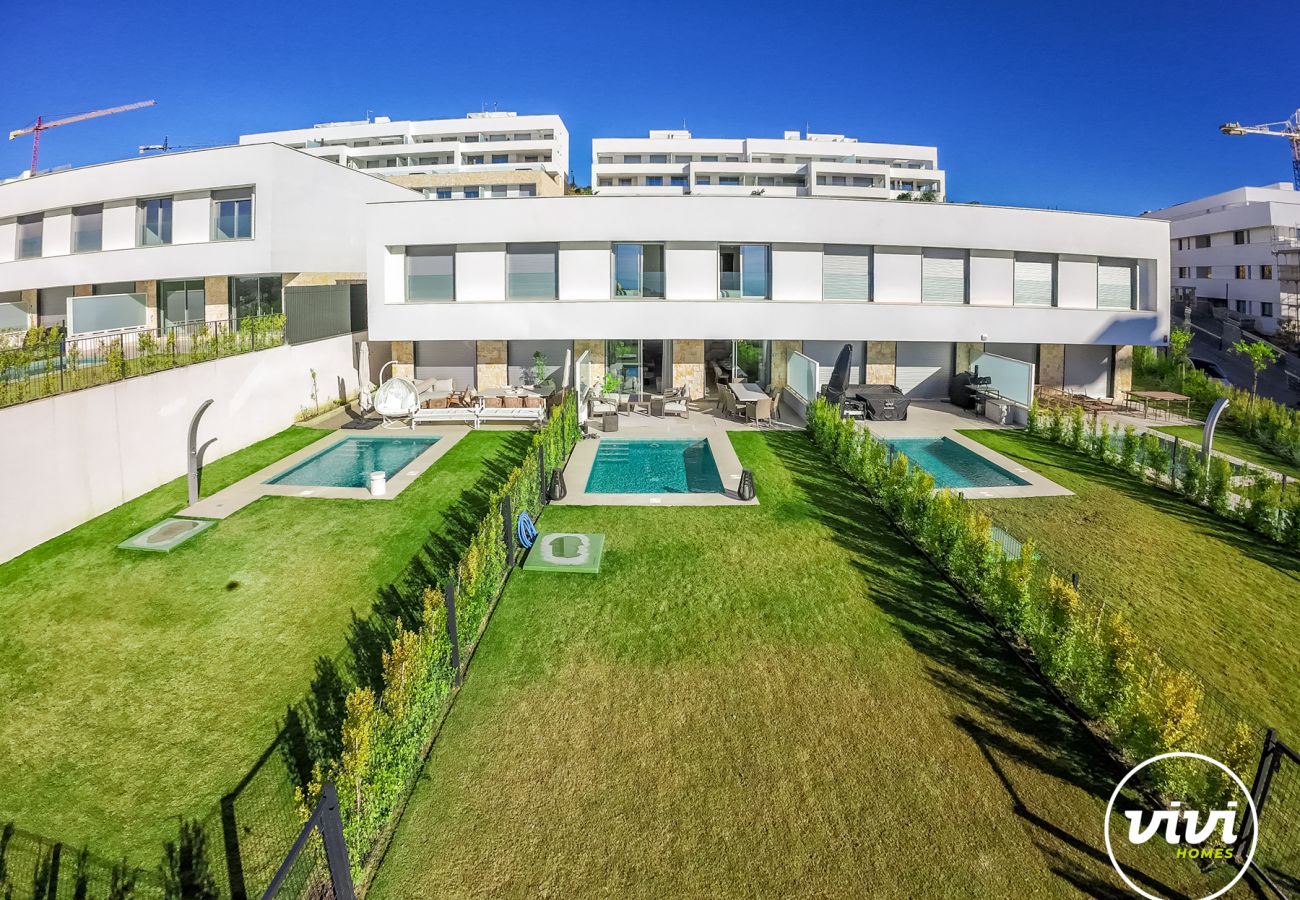 Huis in Estepona - Casa Sol Estepona | Zwembad - tuin - uitzicht