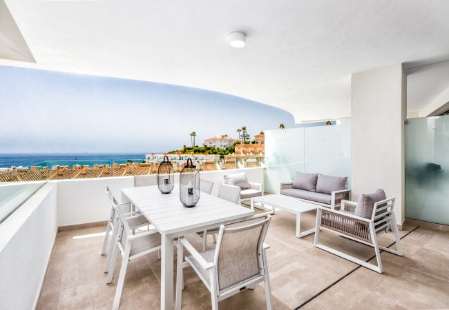 Costa del sol Mijas Costa holiday apartment Waves luxury balcony seaview 