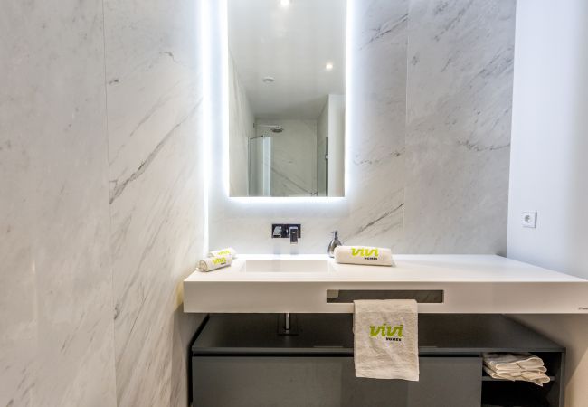 Costa del sol Mijas Costa holiday apartment Waves luxury interior bathroom sink 