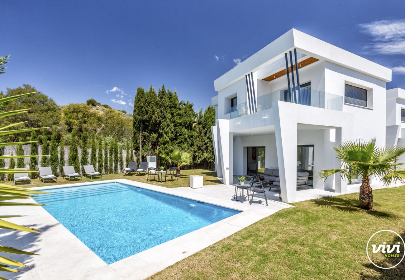 Villa in Sitio de Calahonda - Villa Ruby – New | Large | Modern | Views