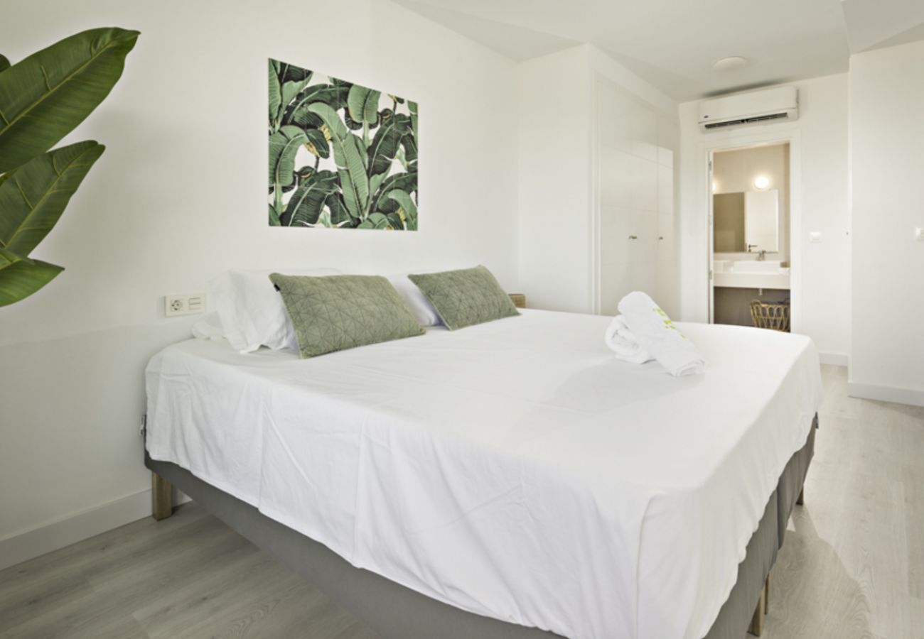 Apartment in Mijas Costa - Picasso - Elegant | Great Facilities | Modern