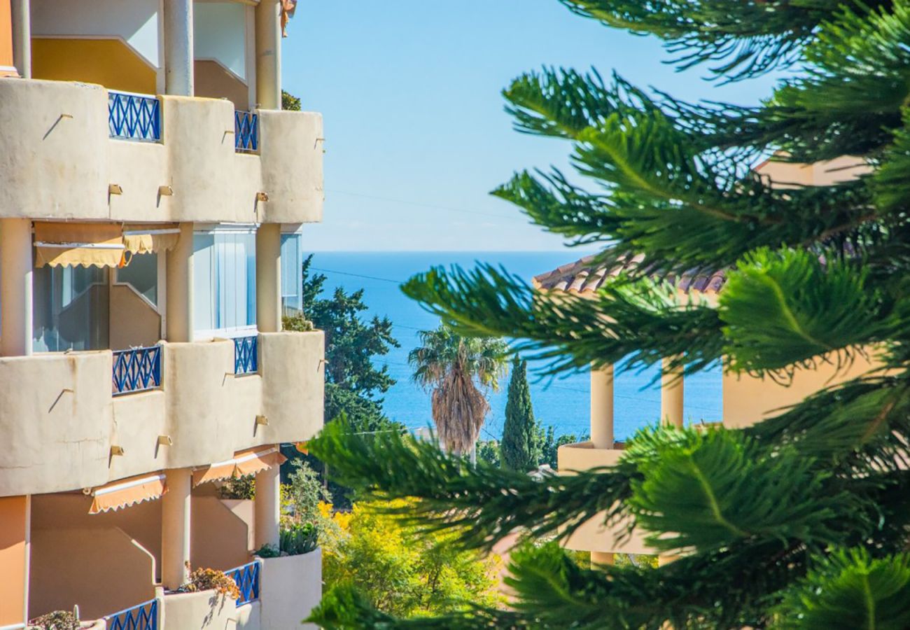 Apartment in Fuengirola - Cello - Luxury beachfront holiday apartment, Fuengirola