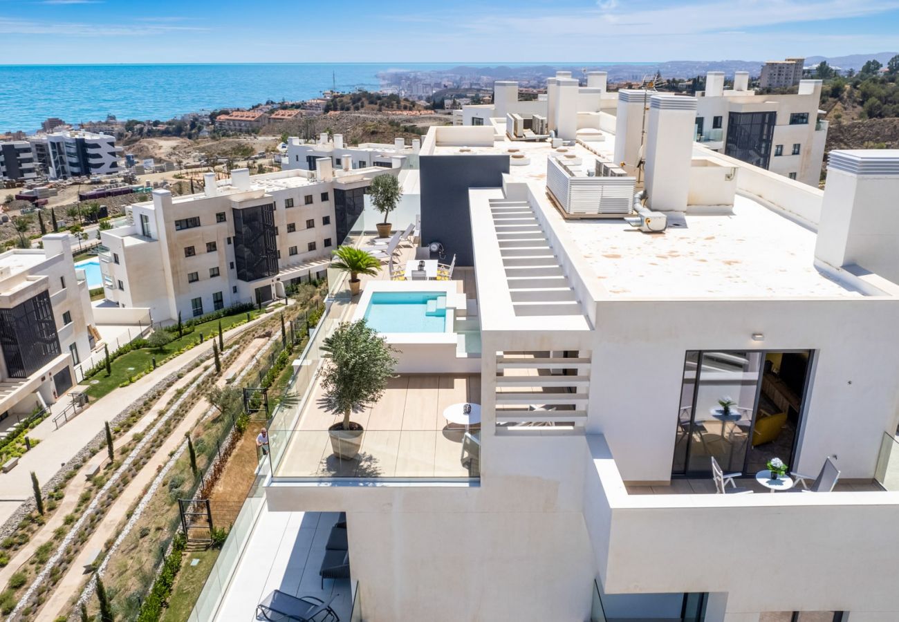 Apartment in Fuengirola - Yara – Penthouse | Spacious | BBQ | Views
