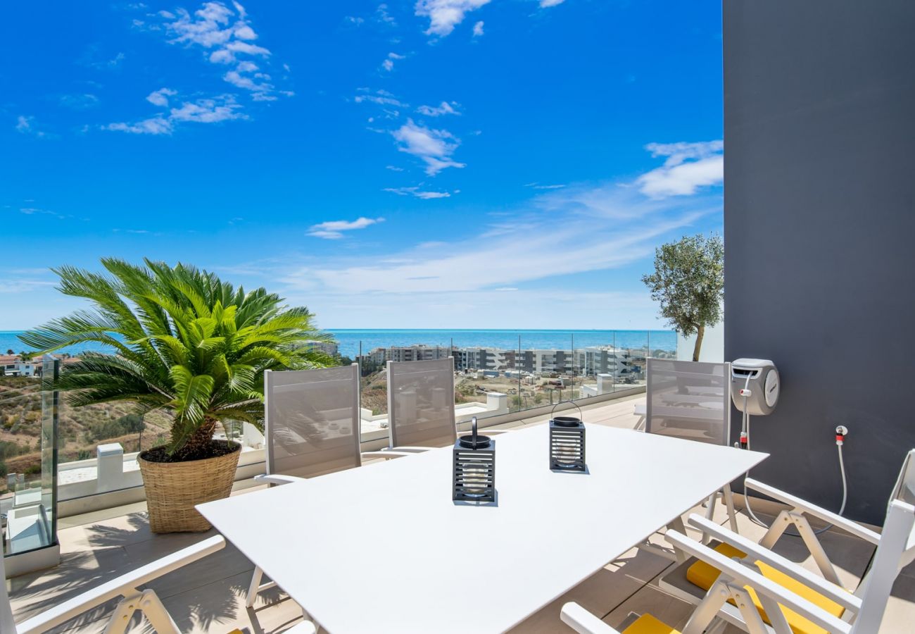 Apartment in Fuengirola - Yara – Penthouse | Spacious | BBQ | Views