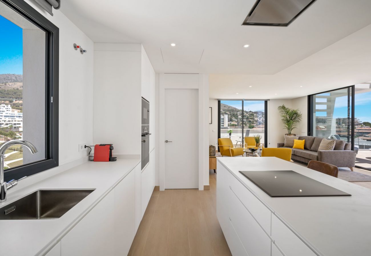 Apartment in Fuengirola - Yara – Penthouse | Spacious | BBQ | Views