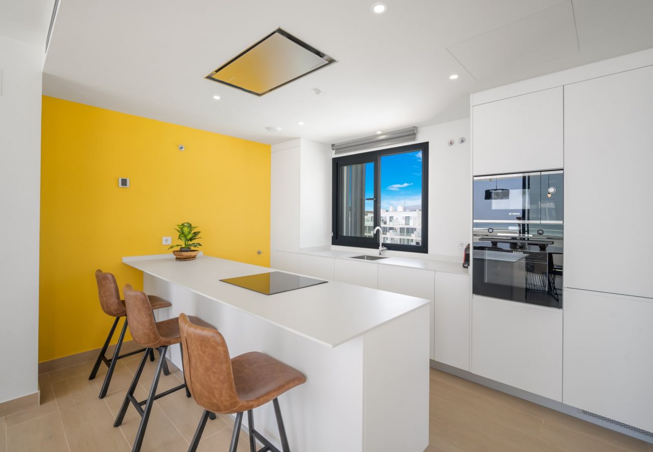 Apartment in Fuengirola - Yara – Penthouse | Spacious | BBQ | Views