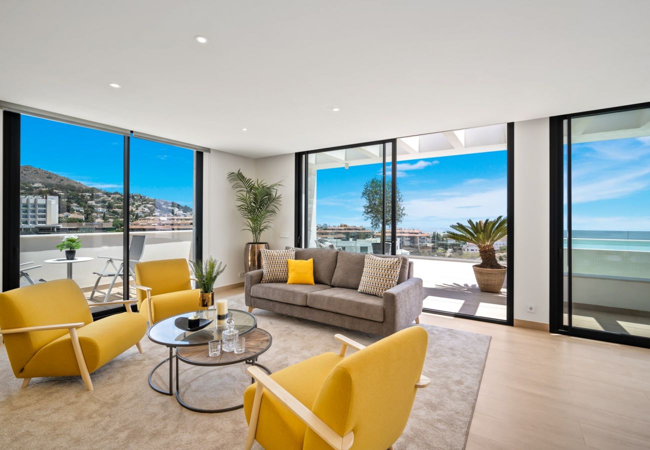 Apartment in Fuengirola - Yara – Penthouse | Spacious | BBQ | Views