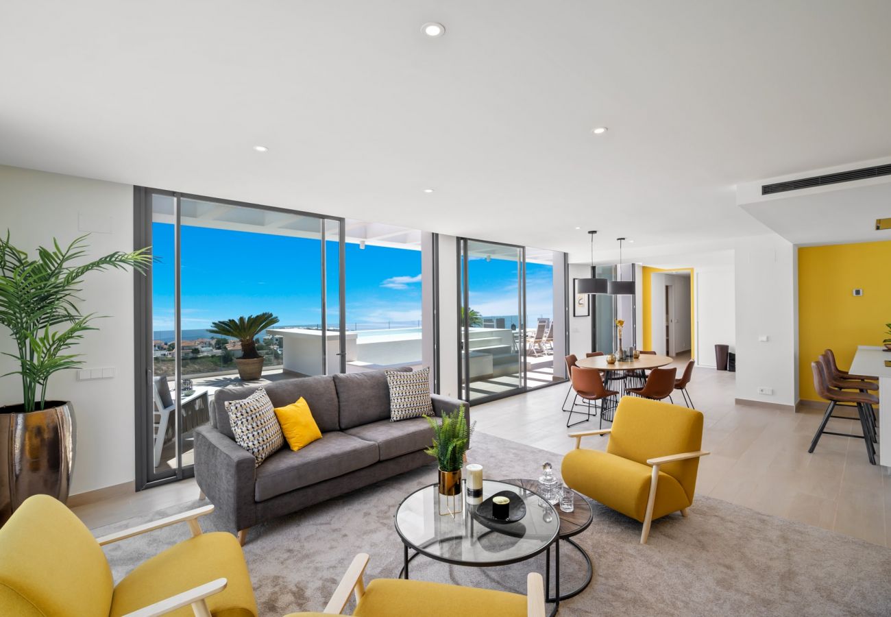 Apartment in Fuengirola - Yara – Penthouse | Spacious | BBQ | Views
