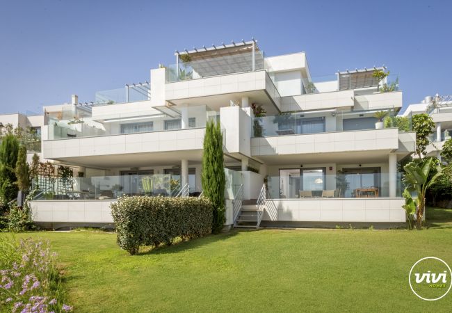 Apartment in Marbella - Casa Ferli – Sea & Golf View | Garden