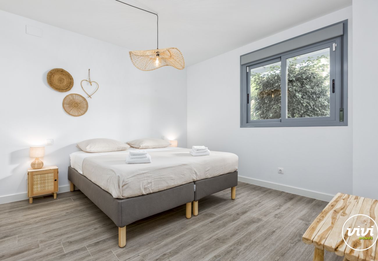 Apartment in Marbella - Casa Ferli – Golf | Sea & Golf View | Sunny Terrace